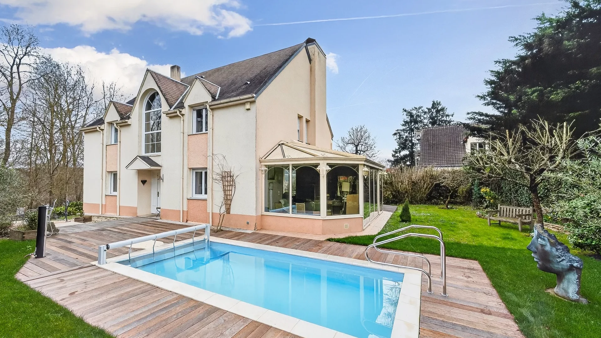 Vente maison familiale 10 pièces piscine Loges-en-Josas